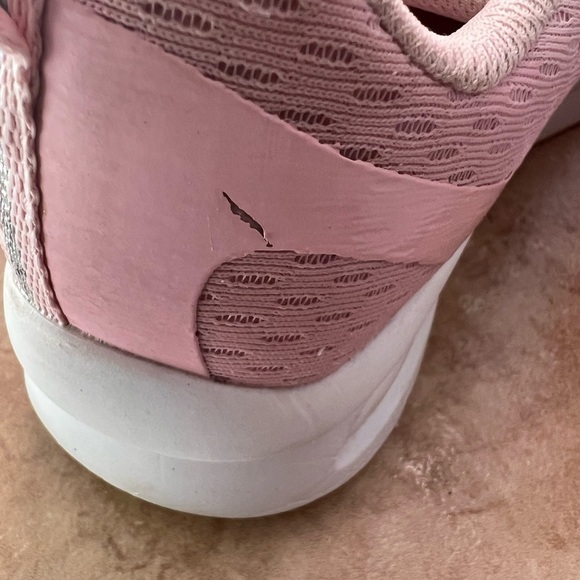 SKECHERS Girls Size 3 Sneakers with Elastic Shoelaces and Velcro Strap Pink - Picture 3 of 6